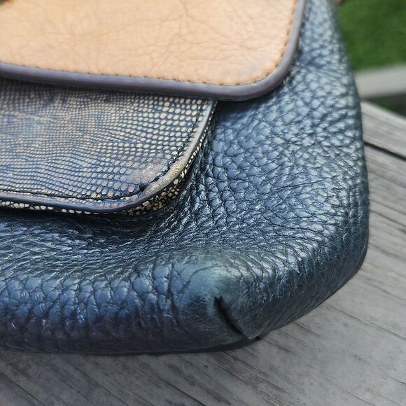 Fossil Kinley Leather Crossbody Bag - Picture 3 of 11